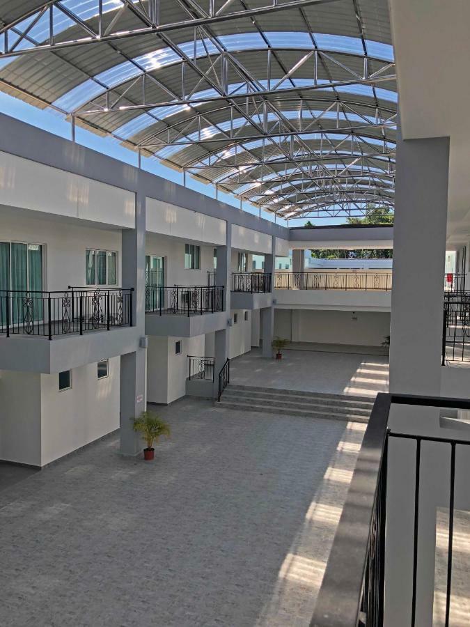 Aman Hills Hotel Kampong Timbunan Экстерьер фото