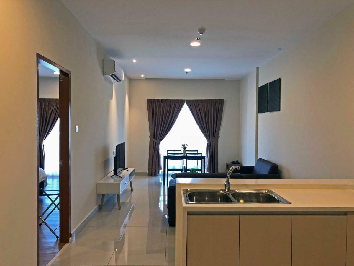 Aman Hills Hotel Kampong Timbunan Экстерьер фото