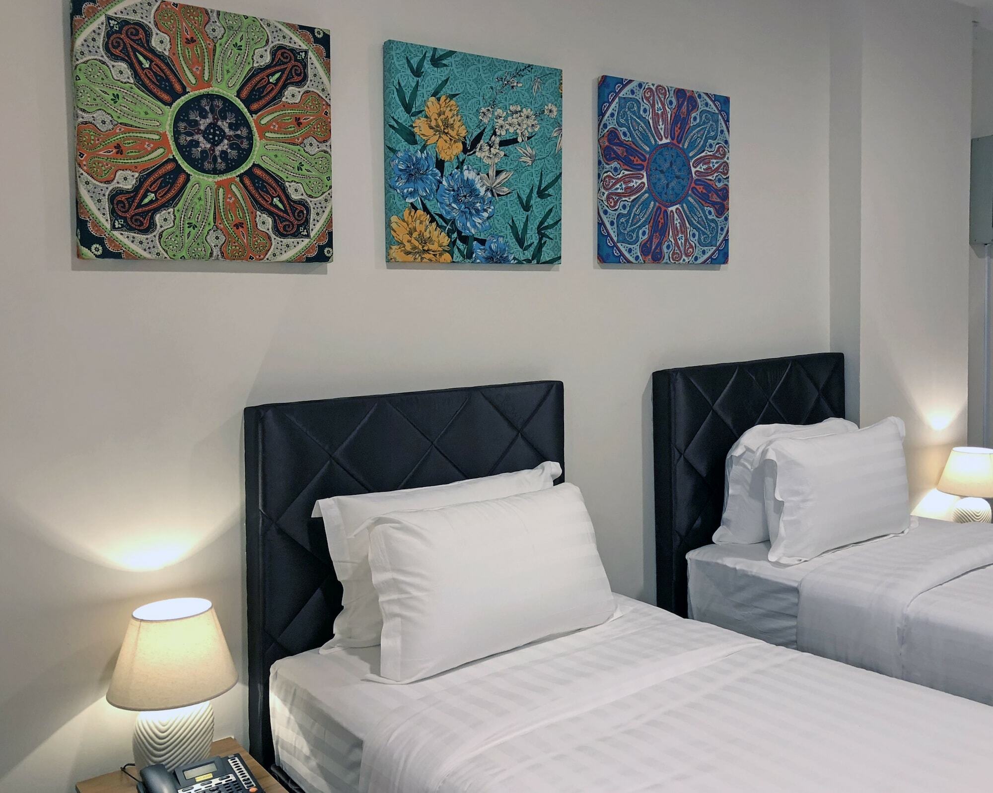 Aman Hills Hotel Kampong Timbunan Экстерьер фото